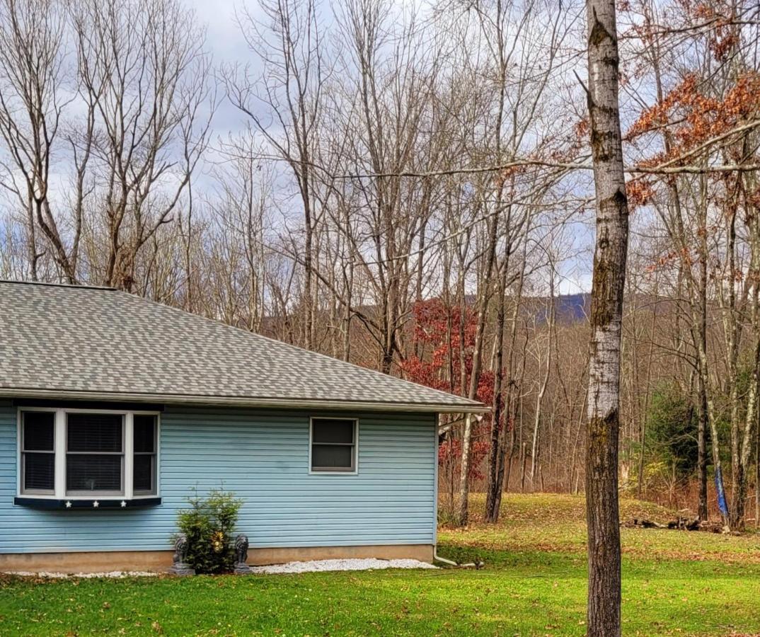 Experience The Serenity Of Pineapple Acre Pocono Stroudsburg Exterior photo